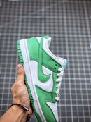 Tênis Nike SB Dunk Low "Green Tender Powder"