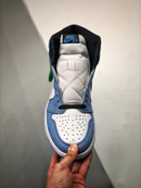 Tênis Nike Air Jordan 1 High "University Blue"