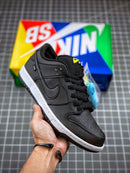 Tênis Nike SB Dunk Low x Civilist