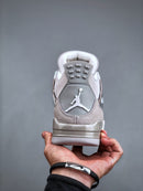 Tênis Nike Air Jordan 4 " FROZEN MOMENTS