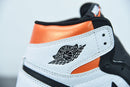 Tênis Nike Air Jordan 1 High "High Electro Orange"
