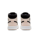 Tênis Nike Air Jordan 1 Mid Barely Orange Light