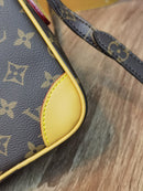LV MEN CLASSIC SHOULDER BAG PREMIUM