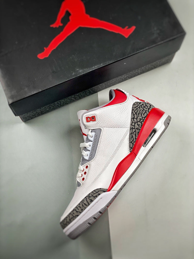 Tênis Nike Air Jordan 3 Retro "Fire Red"