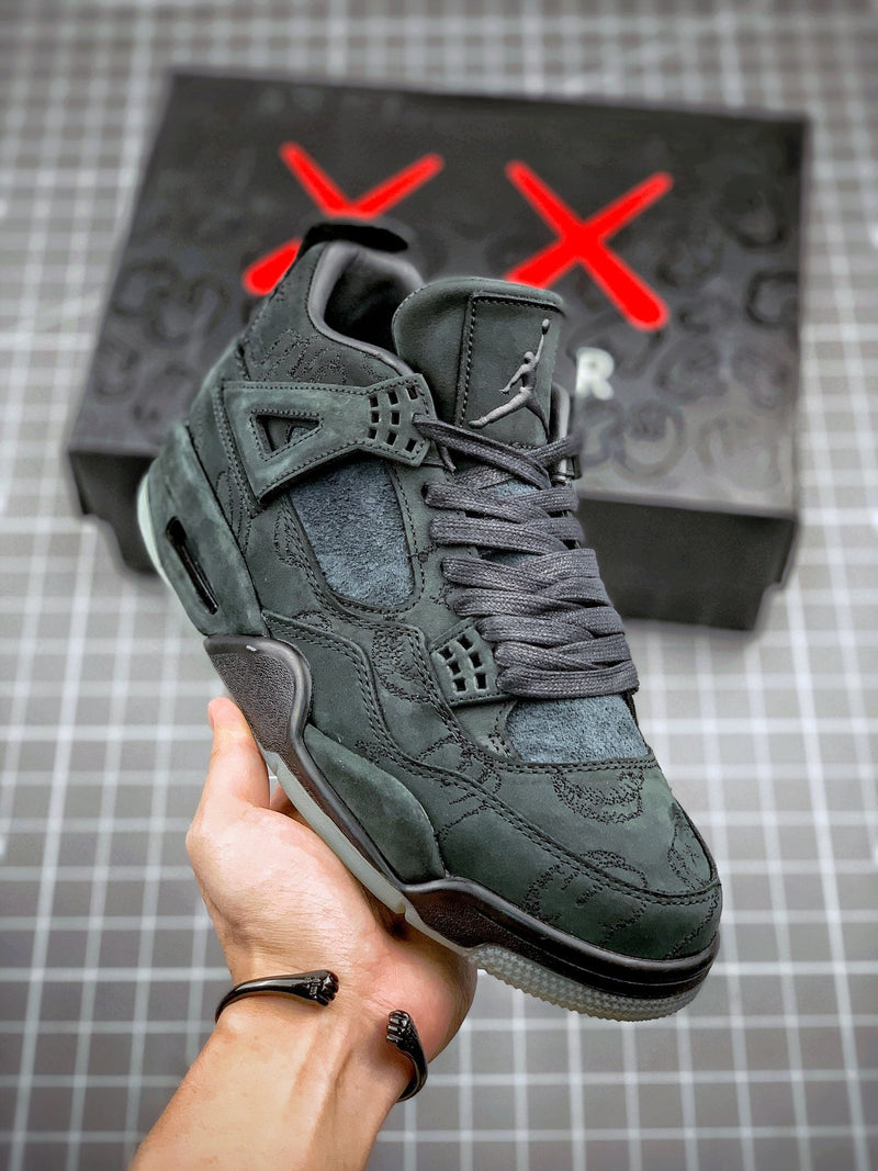 Tênis Nike Air Jordan 4 Retro Kaws Black