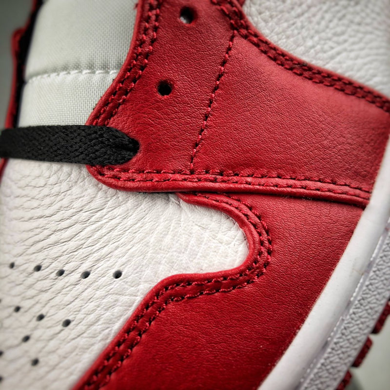 Tênis Nike Air Jordan 1 Mid "Chicago"