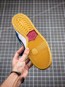 Tênis Nike SB Dunk Low x  "Parra"