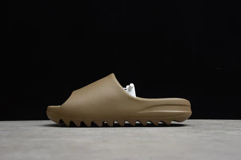 Tênis Adidas Yeezy Slide "Core"