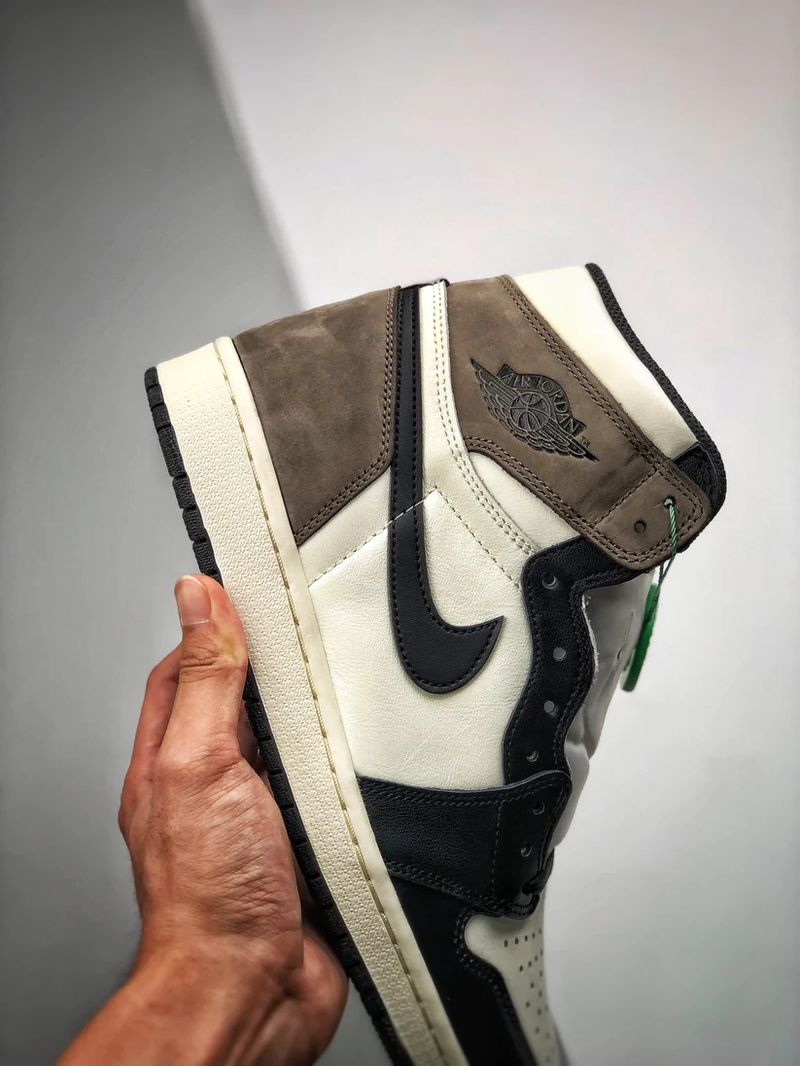 Tênis Nike Air Jordan 1 High Dark Mocha