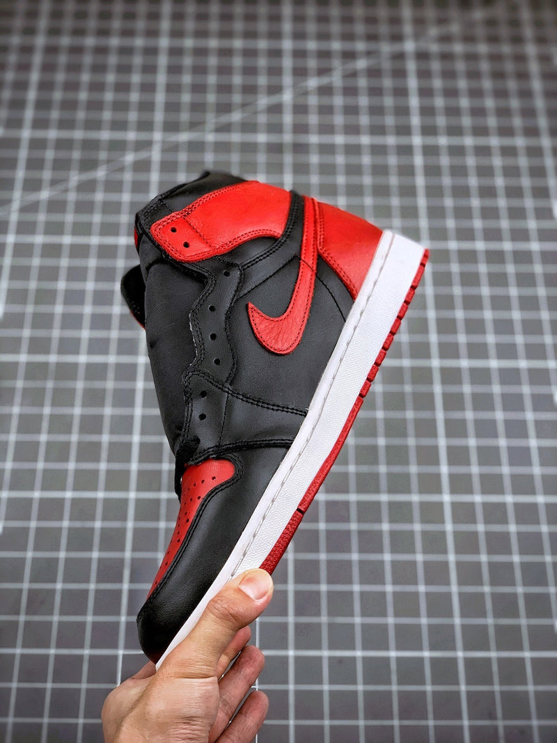 Tênis Nike Air Jordan 1 High 'Bred Banned'