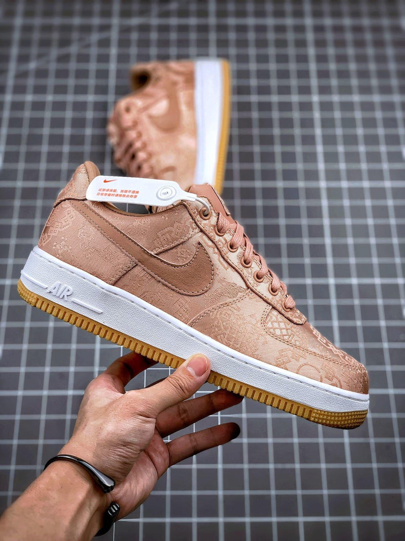 Tênis Nike Air Force 1 Low "CLOT Rose Gold Silk"