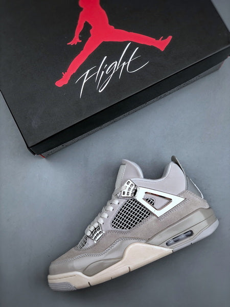 Tênis Nike Air Jordan 4 " FROZEN MOMENTS