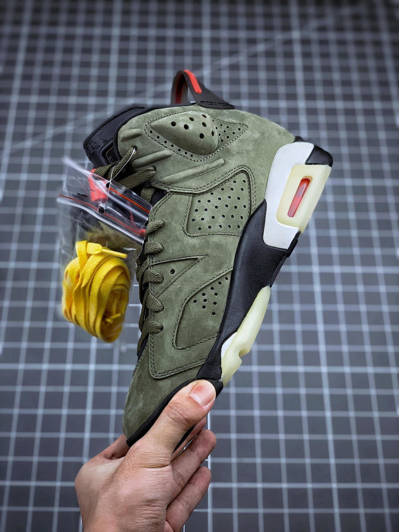 Tênis Nike Air Jordan 6 Retro Travis Scott