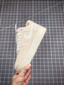 Tênis Nike Air Force 1 Low x Stussy
