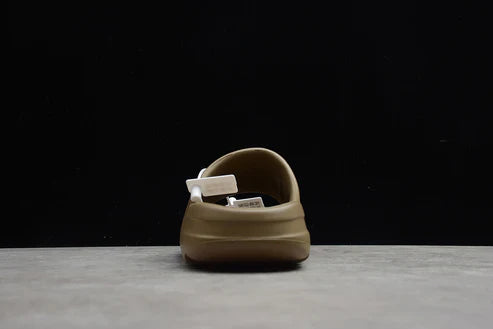 Tênis Adidas Yeezy Slide "Core"