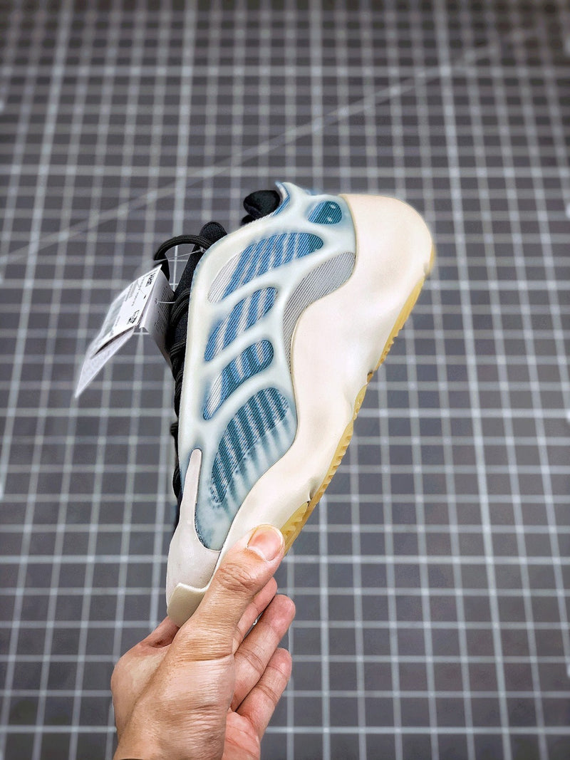 Tênis Adidas Yeezy Boost 700 V3 Kyanite