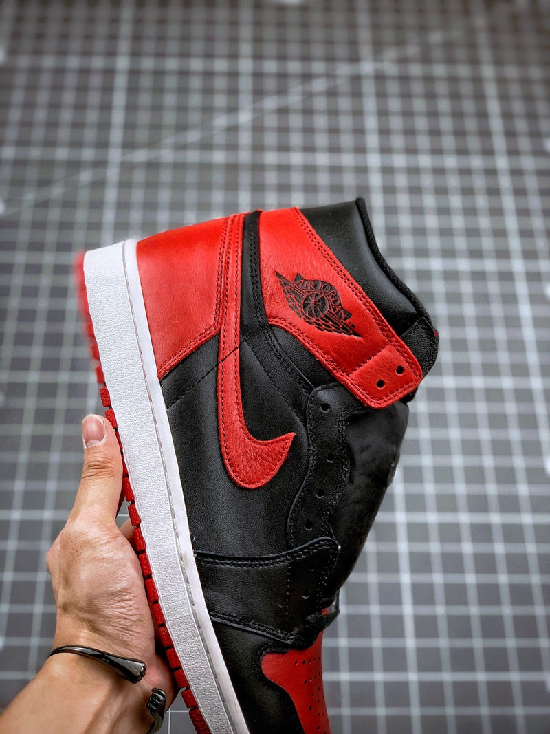 Tênis Nike Air Jordan 1 High 'Bred Banned'