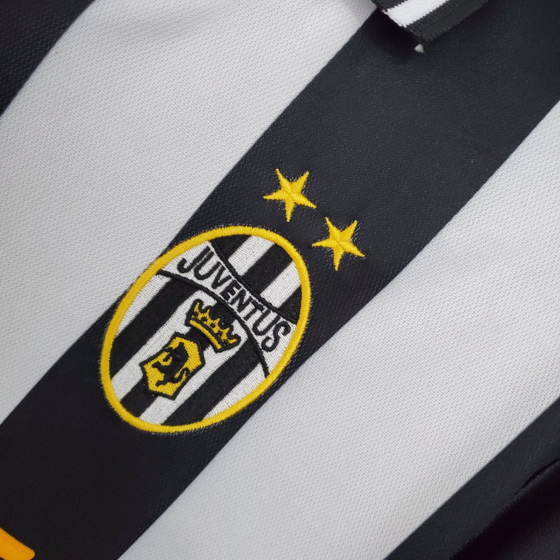 Camisa Juventus Titular 01/02 - Versão Retro