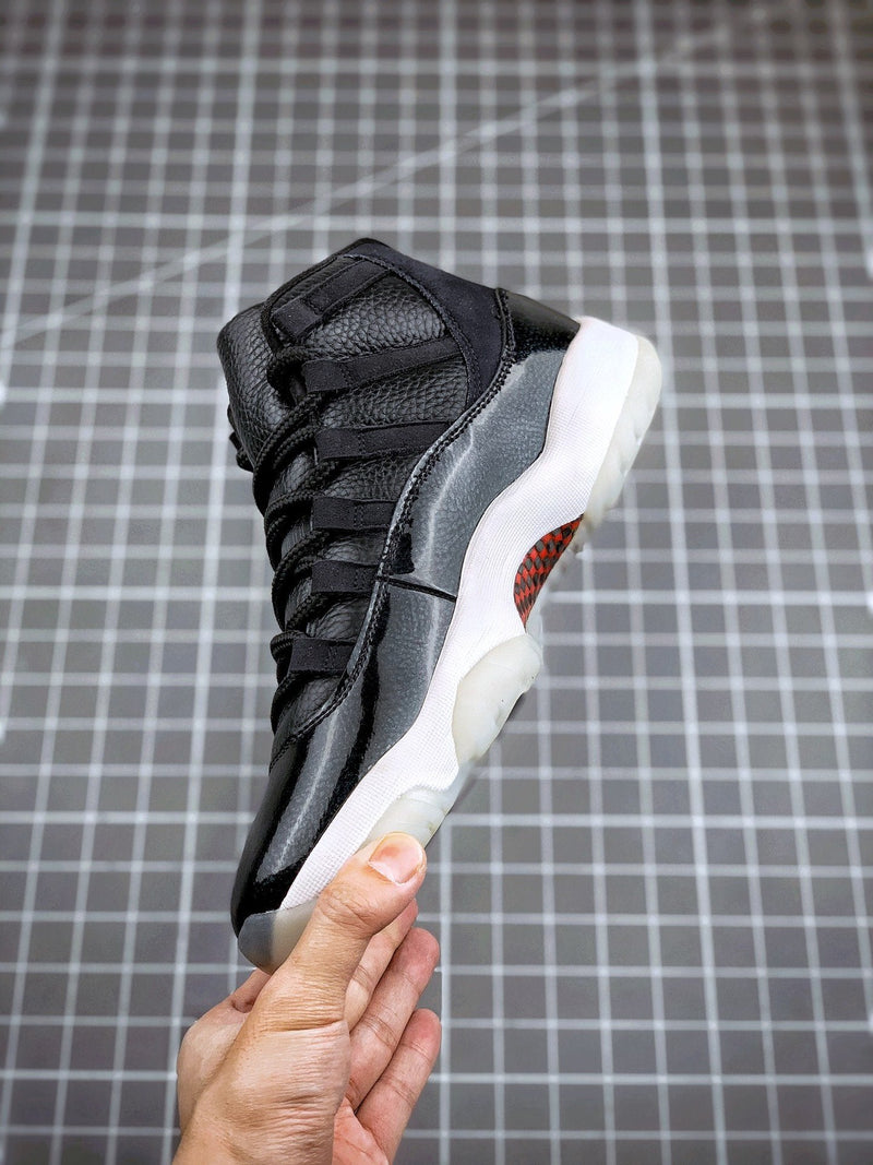 Tênis Nike Air Jordan 11 Retro