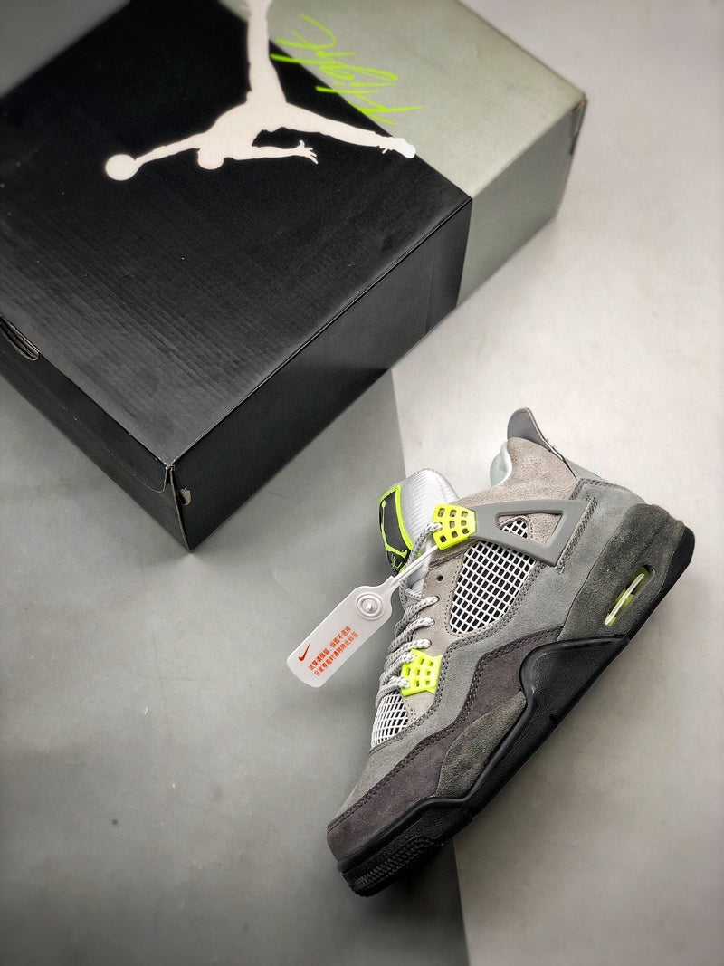 Tênis Nike Air Jordan 4 Retro SE “Neon”