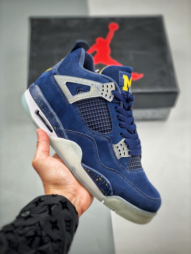 Tênis Nike Air Jordan 4 "Michigan"