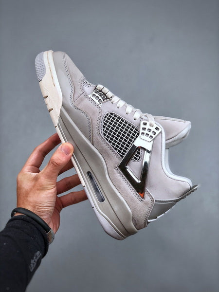 Tênis Nike Air Jordan 4 " FROZEN MOMENTS