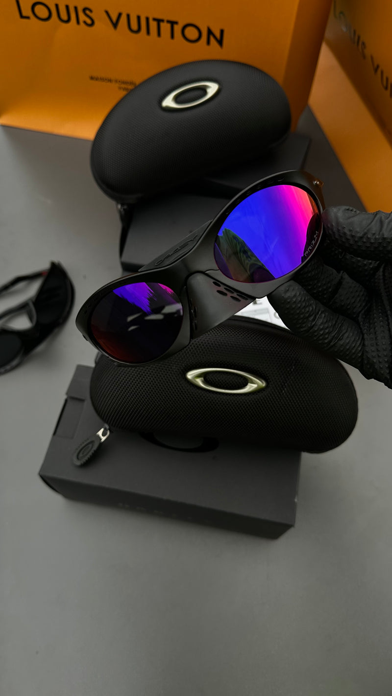 OAKLEY PLANTARIS NEW 2025
