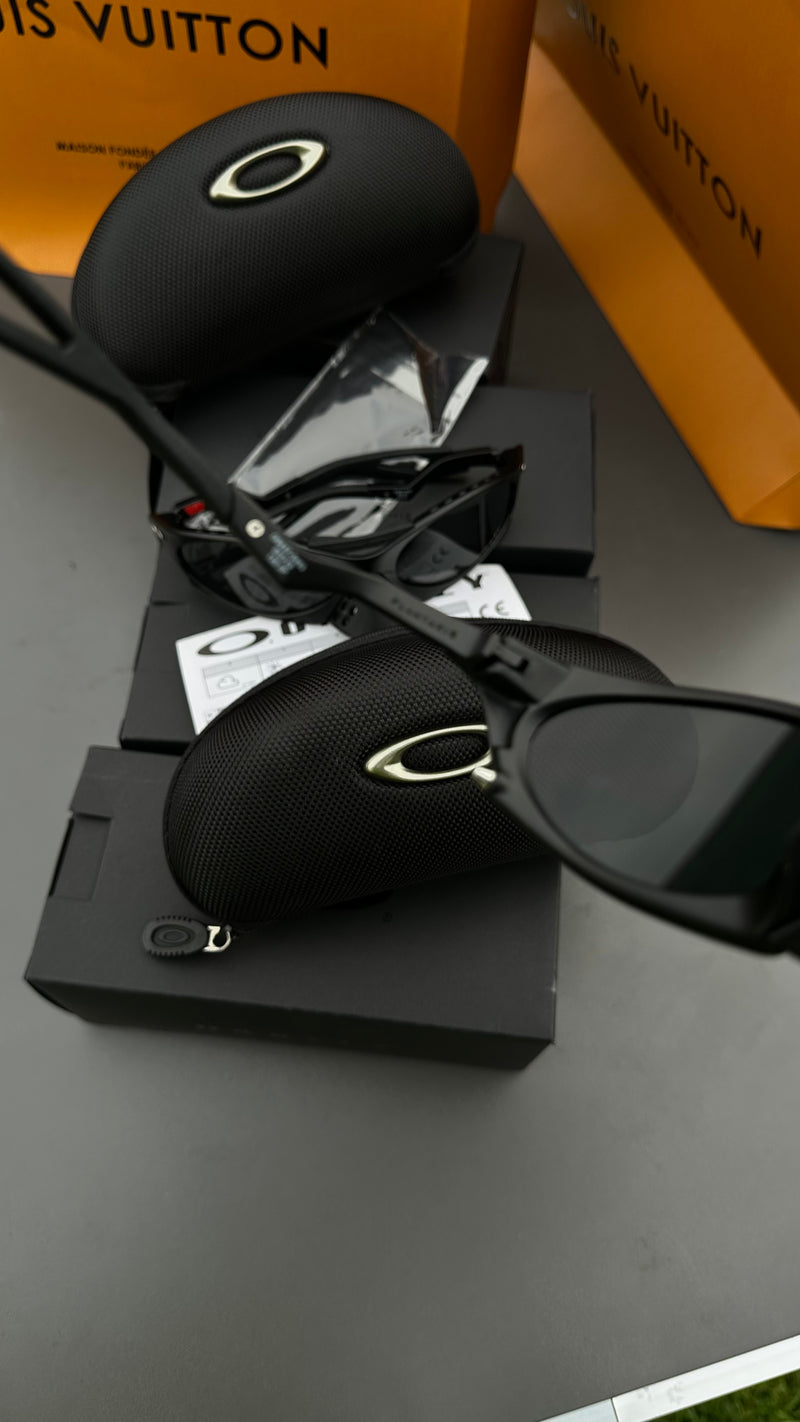 OAKLEY PLANTARIS NEW 2025 ALL BLACK