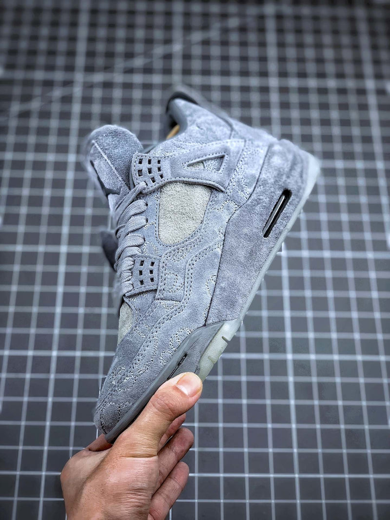 Tênis Nike Air Jordan 4 Retro Kaws