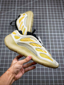 Tênis Adidas Yeezy Boost 700 V3 Srphym