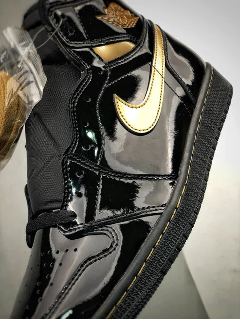 Tênis Nike Air Jordan 1 High "Black Gold"