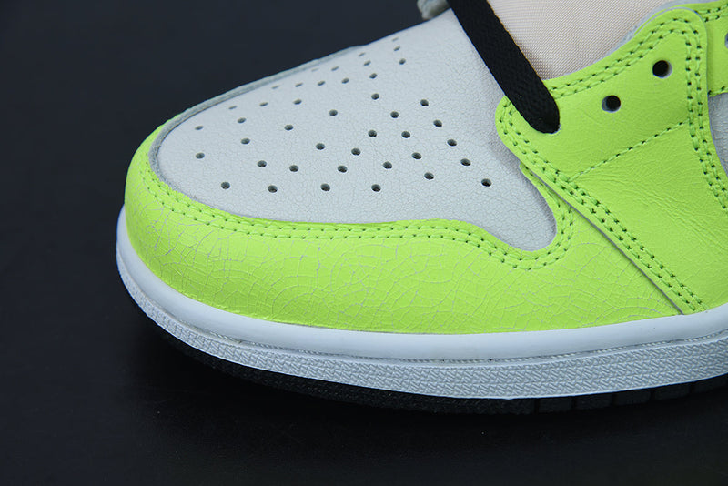 Tênis Nike Air Jordan 1 High "Volt"