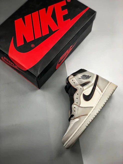 Tênis Nike Air Jordan 1 Retro High "Defiant SB NYC To Paris"