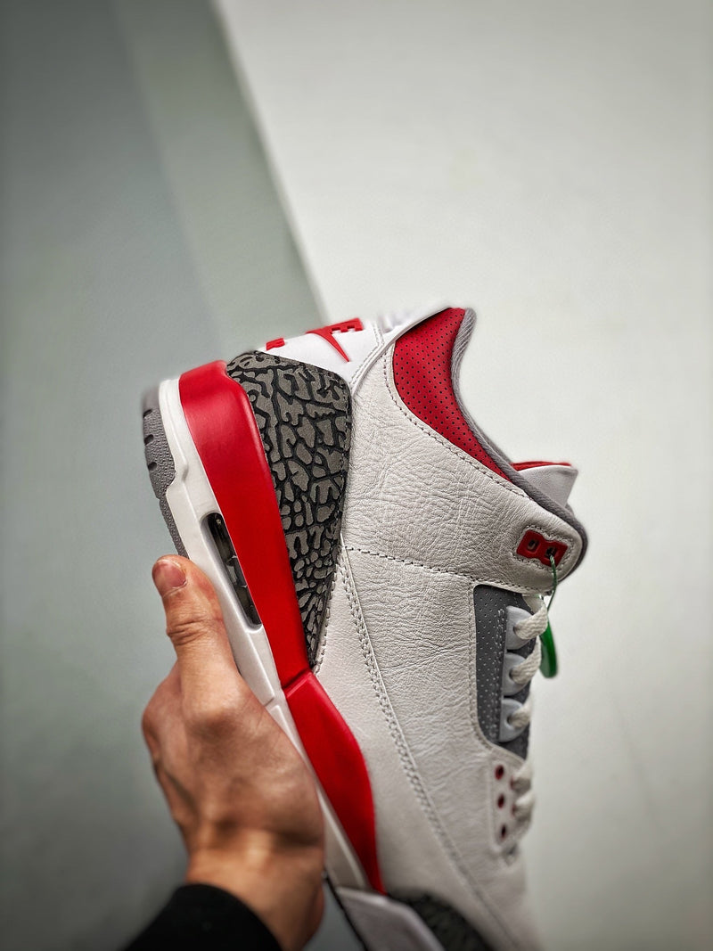 Tênis Nike Air Jordan 3 Retro "Fire Red"