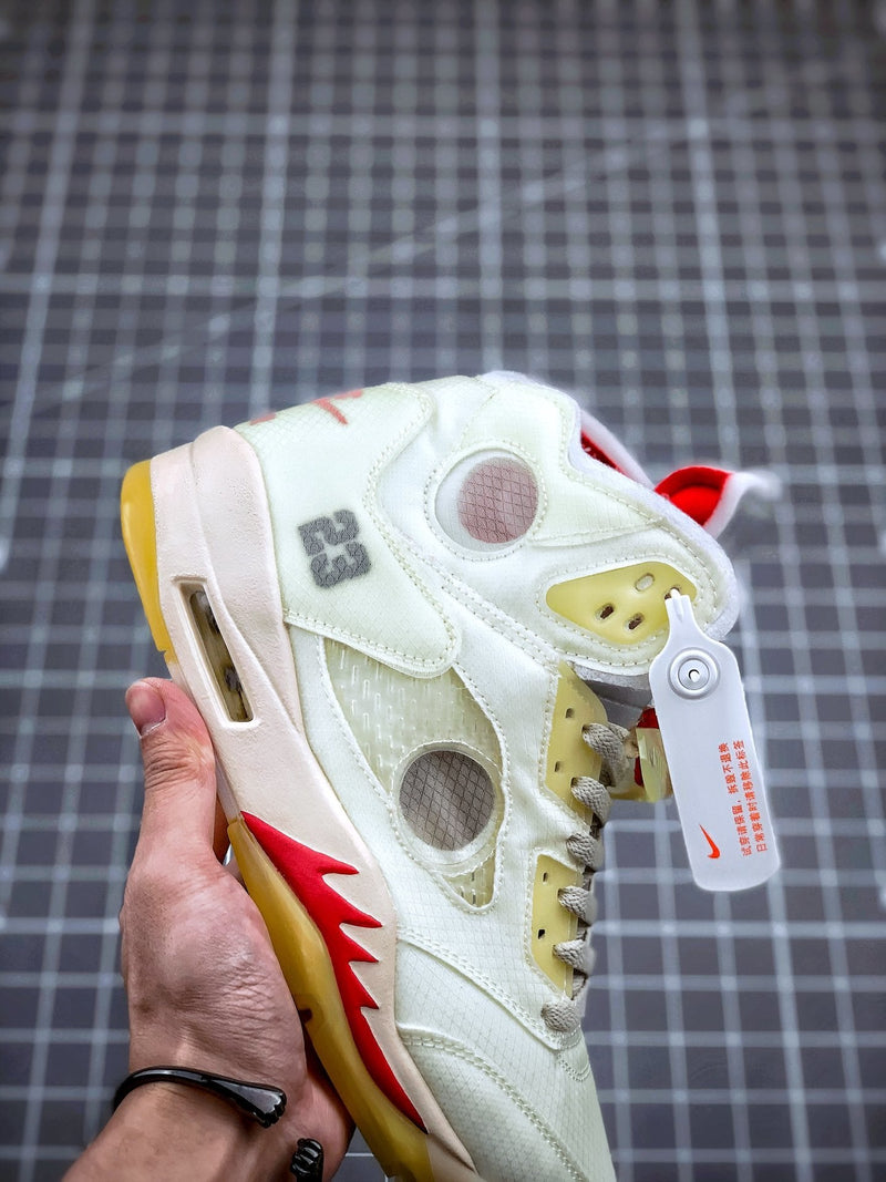 Tênis Nike Air Jordan 5 Retro Off-White Sail