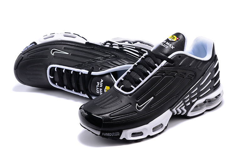 NIKE AIR MAX PLUS 3
