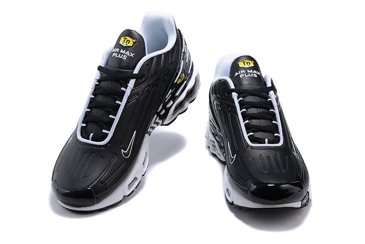 NIKE AIR MAX PLUS 3