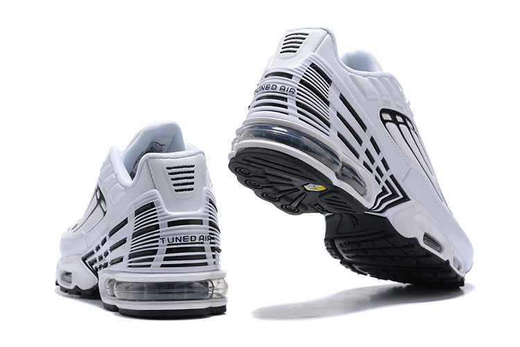 NIKE AIR MAX PLUS 3