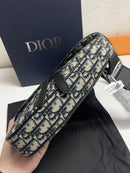 DIOR SADDLE BAG BLACK DETAILS