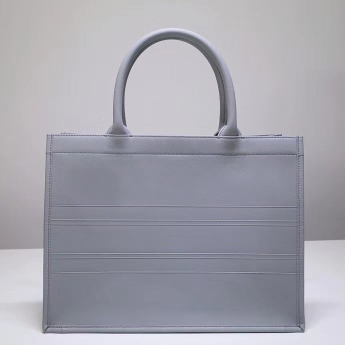 DIOR BAG SIZE