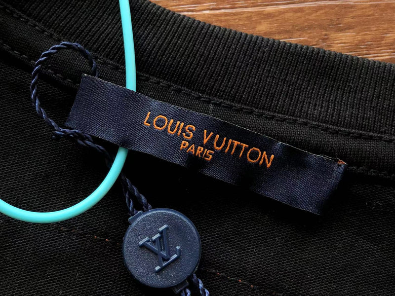 LOUIS VUITTON T-SHIRT PREMIUM 1.1