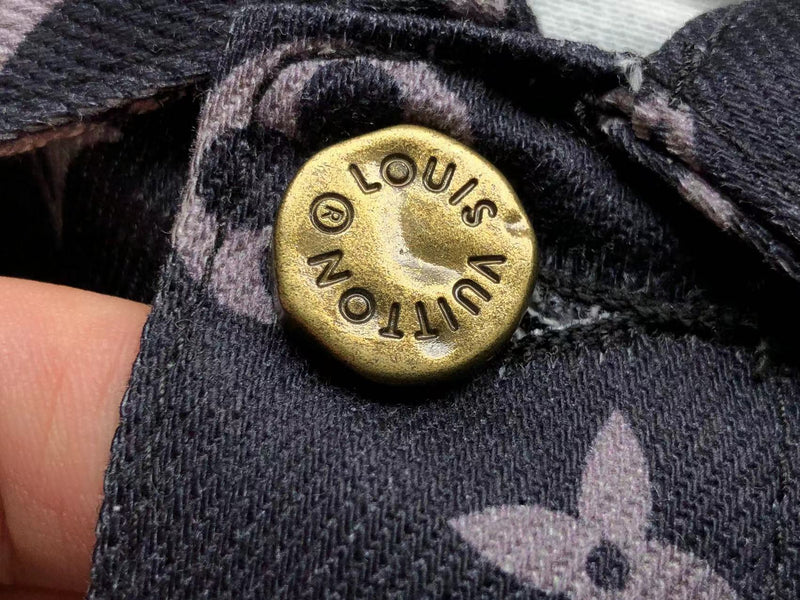 LOUIS VUITTON SUIT PREMIUM 1.1