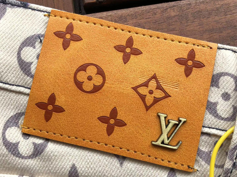 LOUIS VUITTON SUIT PREMIUM 1.1