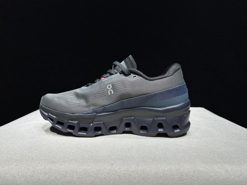 ON CLOUD SHOES PREMIUM 1.1