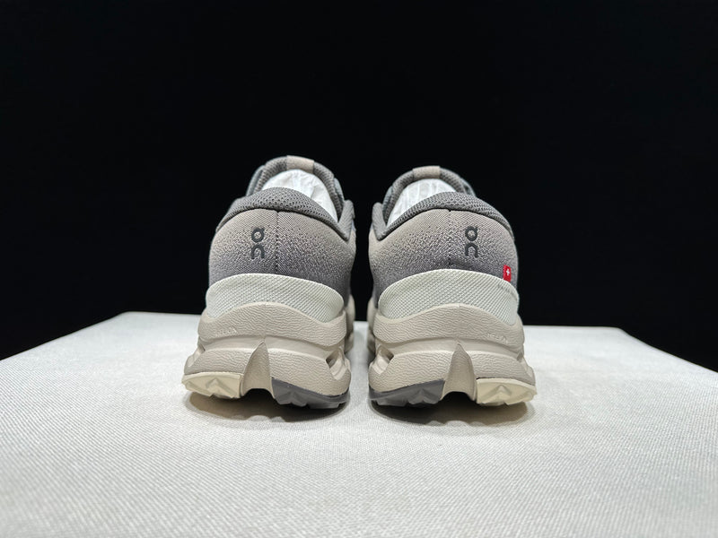 ON CLOUD SHOES PREMIUM 1.1