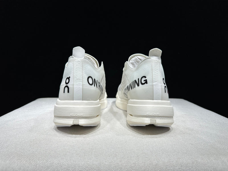 ON CLOUD SHOES PREMIUM 1.1