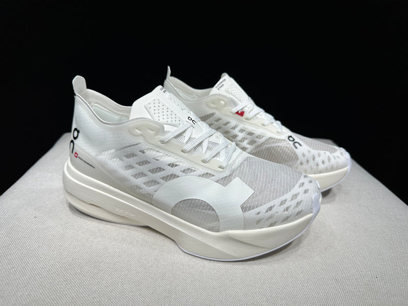 ON CLOUD SHOES PREMIUM 1.1