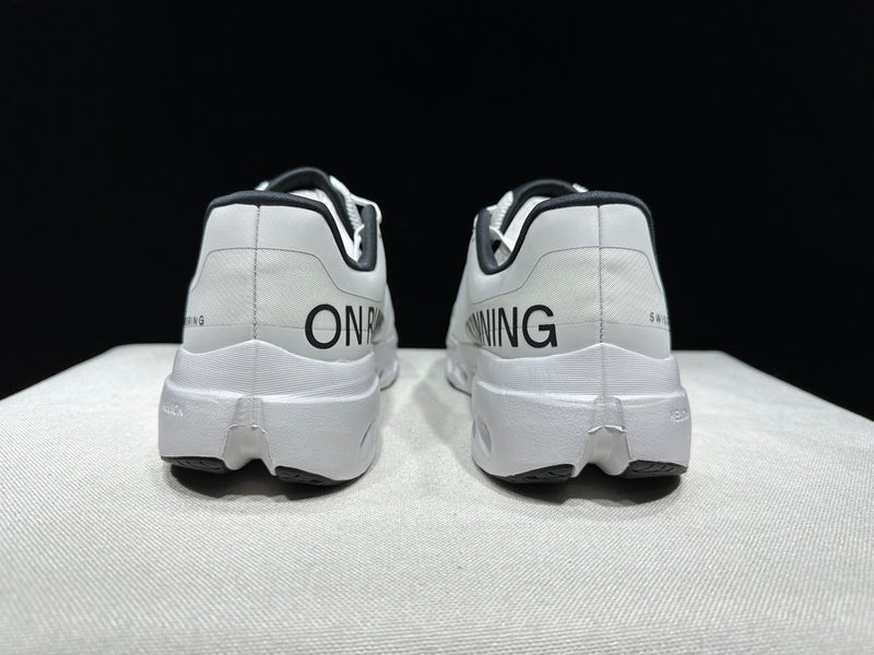 ON CLOUD SHOES PREMIUM 1.1