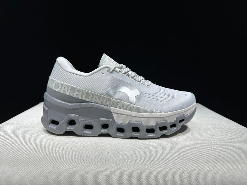 ON CLOUD SHOES PREMIUM 1.1
