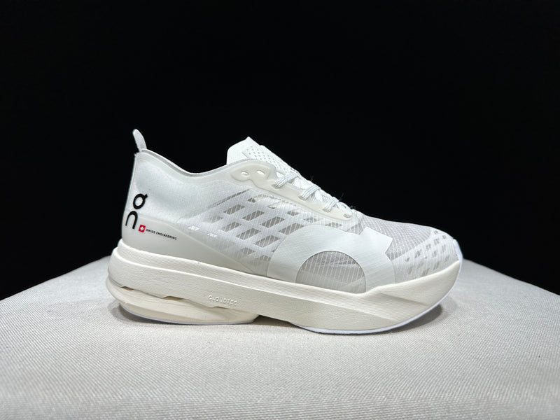 ON CLOUD SHOES PREMIUM 1.1